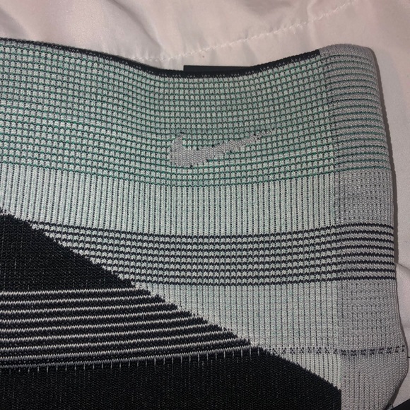 Nike Leggings/ training pants - Picture 5 of 6